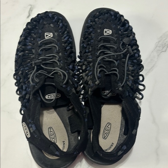 Keen Shoes - Picture 3 of 4